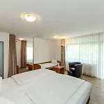 Ibis Styles מלון 3*